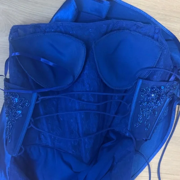 Clarisse Designs Royal Blue Evening Gown.  Sz 6 - Picture 14 of 16